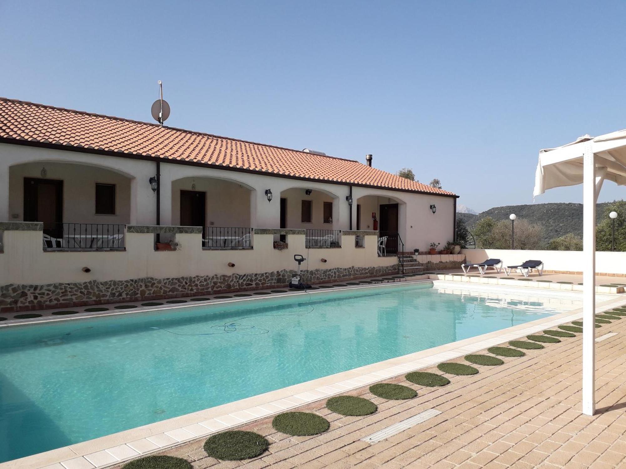 Hotel Valle Del Cedrino Galtelli Bagian luar foto