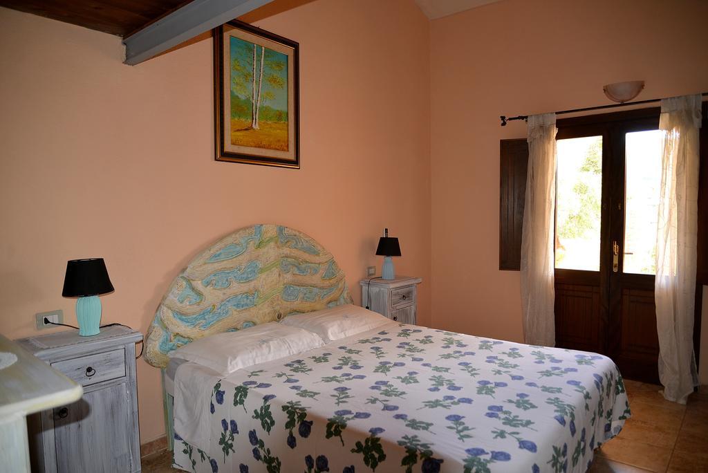 Hotel Valle Del Cedrino Galtelli Bagian luar foto