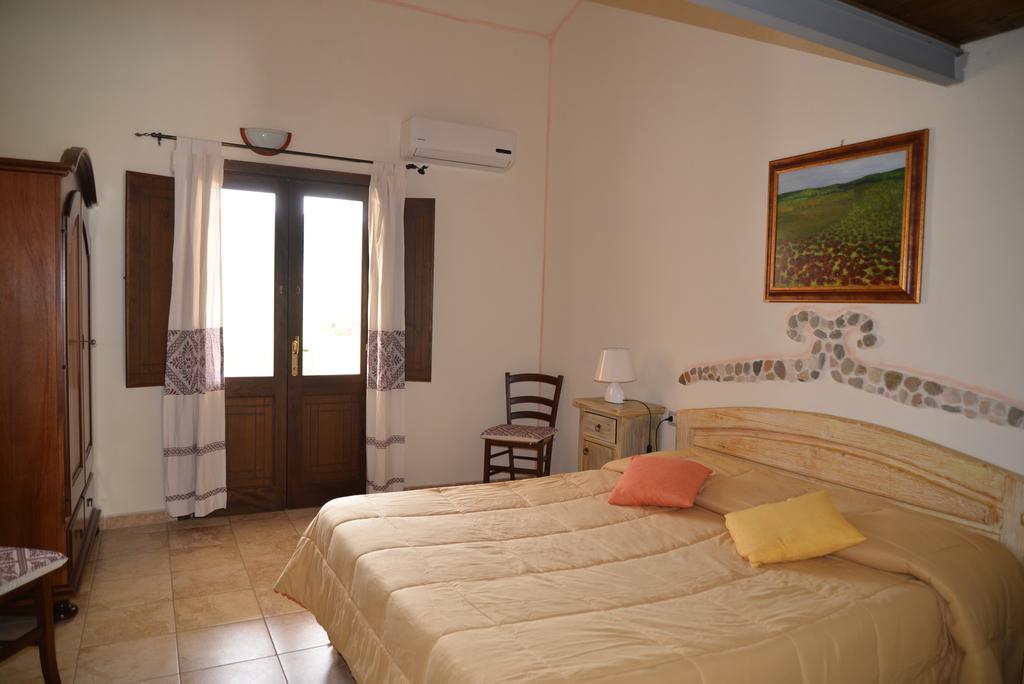 Hotel Valle Del Cedrino Galtelli Bagian luar foto
